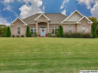 100 Edenshire Dr, Huntsville, AL 35811