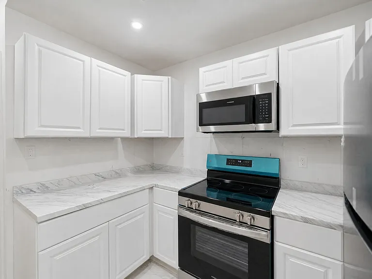 510 Observer Hwy #2W — Photo 6