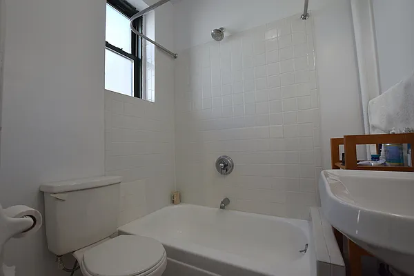 Rented by Botensten Properties International | media 27