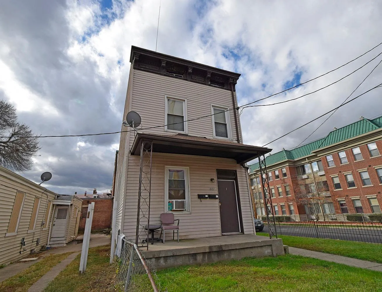 802 Saratoga St photo 1