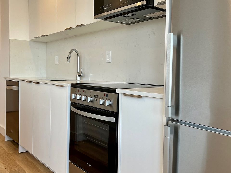1st image of 99 Tyndall Ave #993990