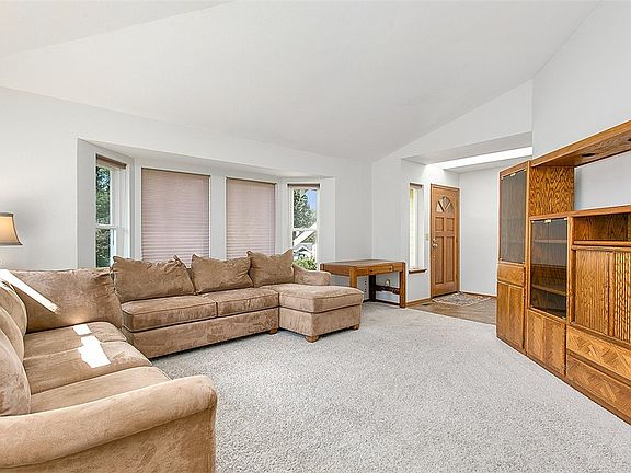 5th image of 15005 98th Avenue Ct E