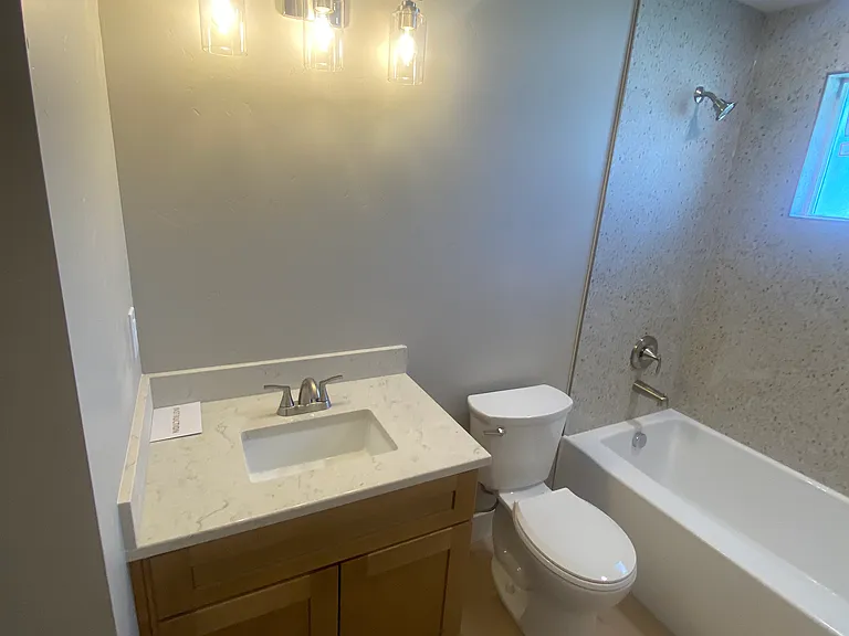 6768 S San Bruno Ave — Photo 6