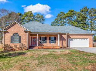 126 S Benson Ln, Mocksville, NC 27028