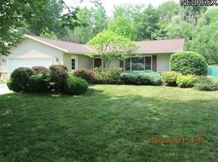 354 Deepwood Ln, Amherst, OH 44001