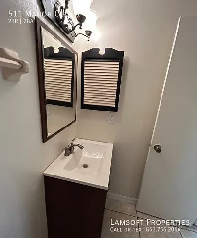 511 Manor Cir #1 — Photo 25