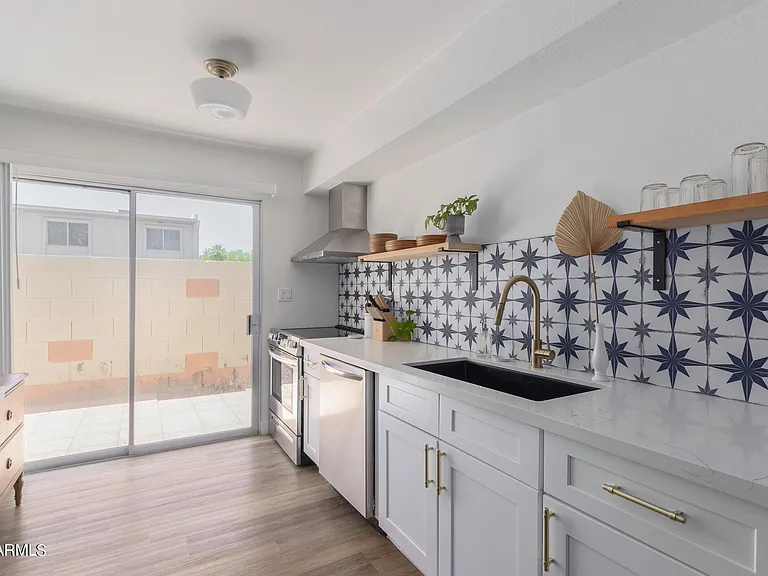 8241 N Central Ave #13 — Photo 8