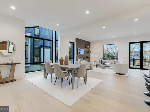 3504 Lake St, Falls Church, VA 22041