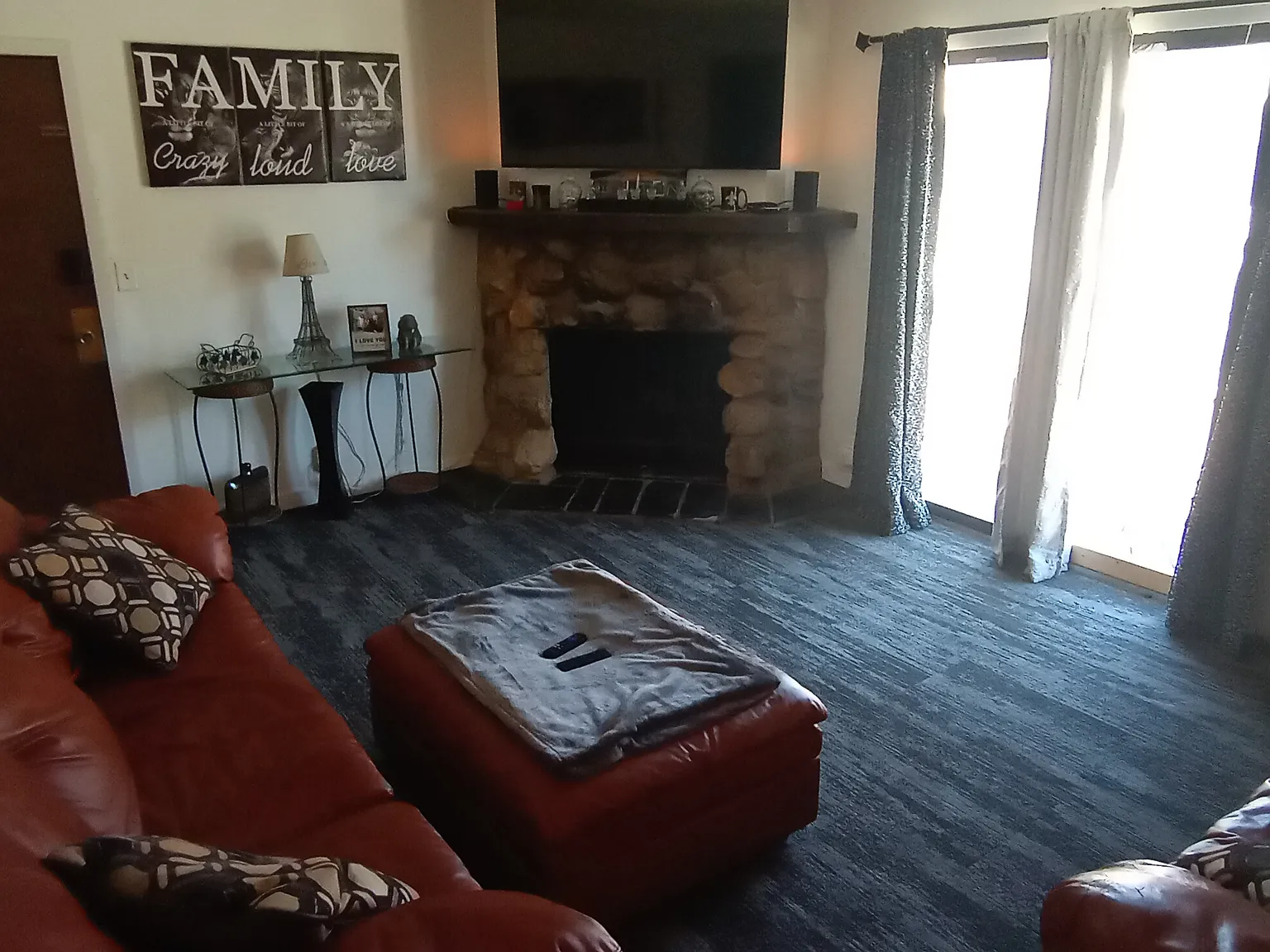 2 bed, 900 sqft, $950 — Photo 1