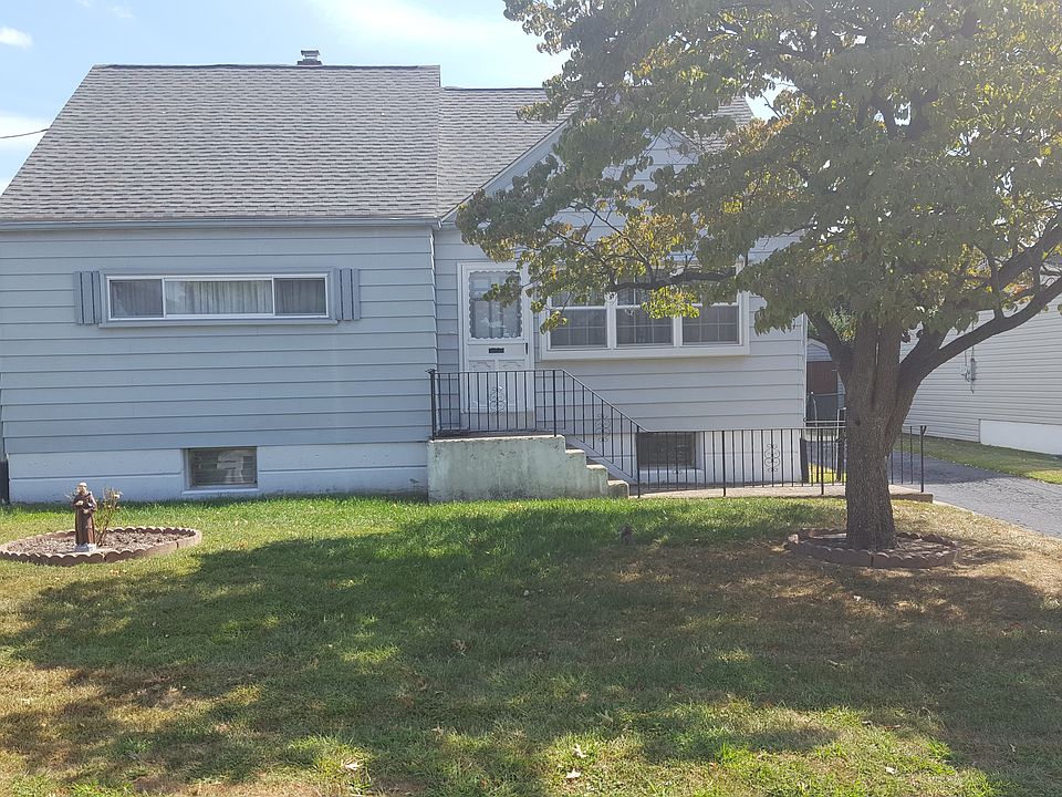 1st image of 11405 Gifford Ave