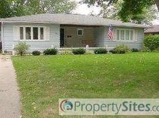 10 Renshaw Dr, Storm Lake, IA 50588