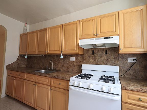 2nd image of 1769 E 12th St #1K