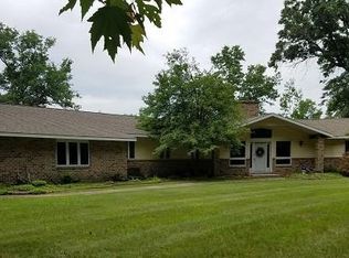 W7746 Fernwood Dr, Menominee, MI 49858