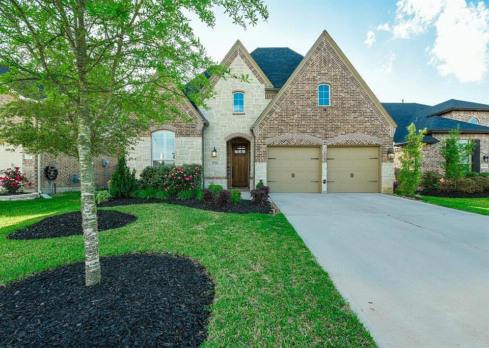 1st image of 7710 Lago River Ln