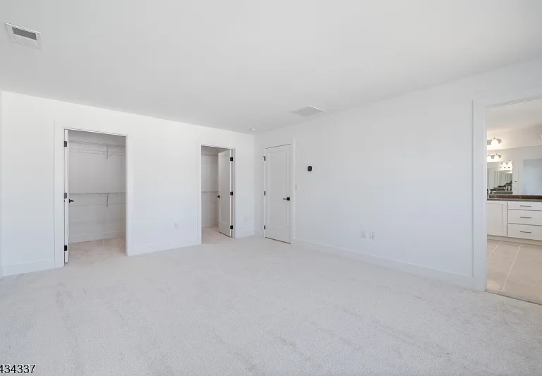 45 Swenson St — Photo 33