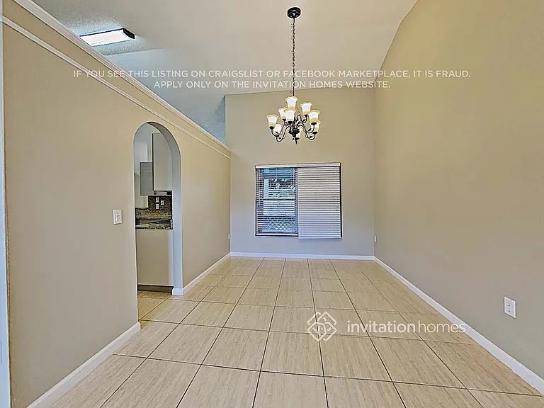 2110 SW Algiers St — Photo 8