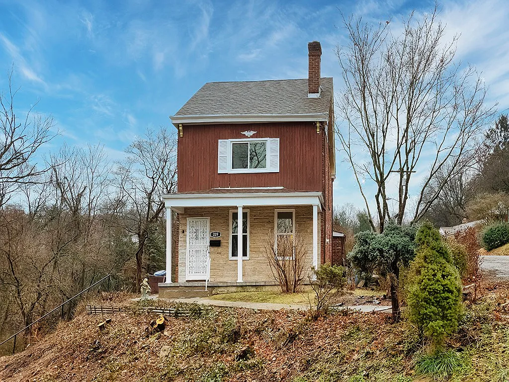 229 Copperfield Ave photo 1