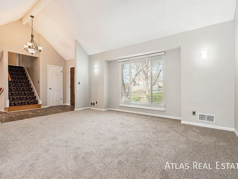 1009 NE 99th St — Photo 3