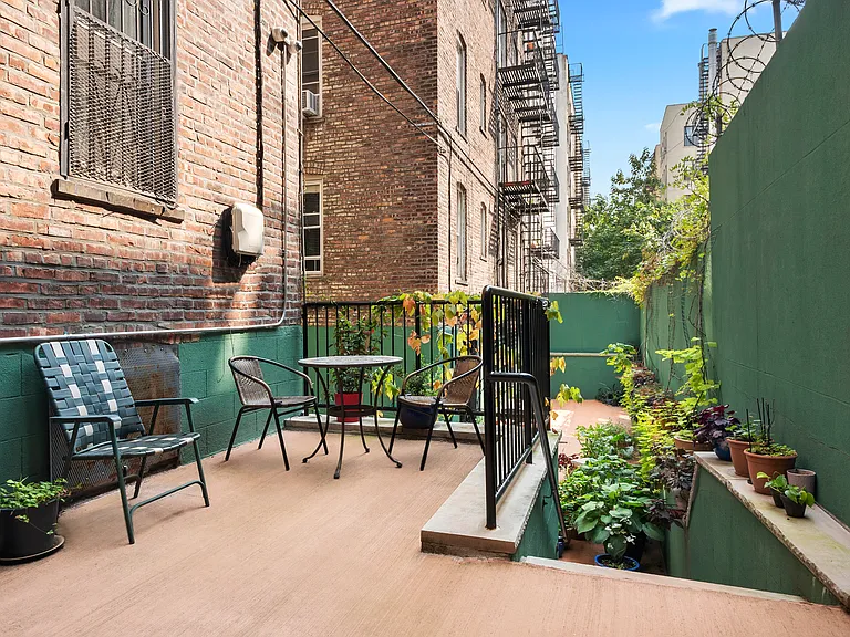 128 W 138th St #3G — Photo 7
