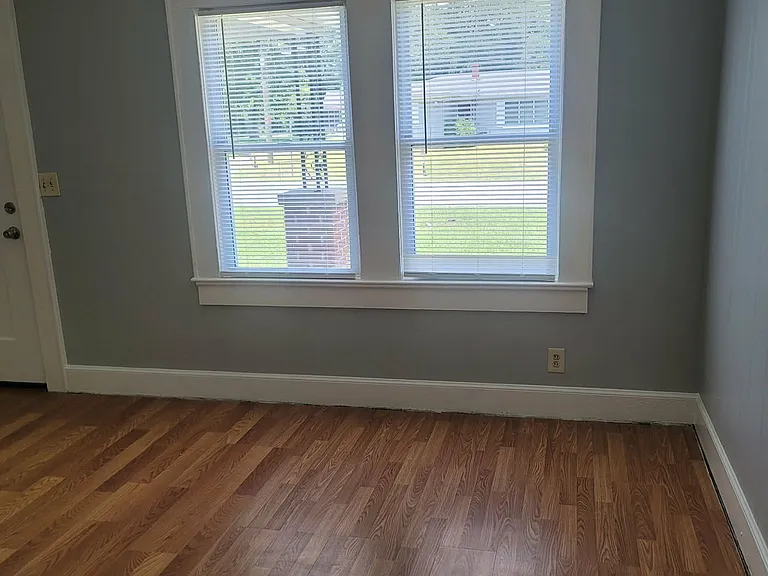 43 Brampton Rd — Photo 5