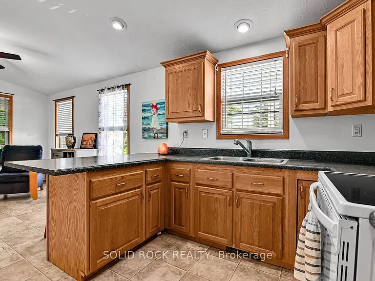 3535 Saint Joseph Blvd #90 — Photo 17