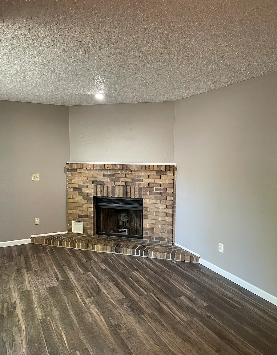 419 S Governor St — Photo 4