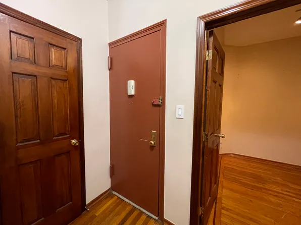 3130 Brighton 6th Street image 7 of 24