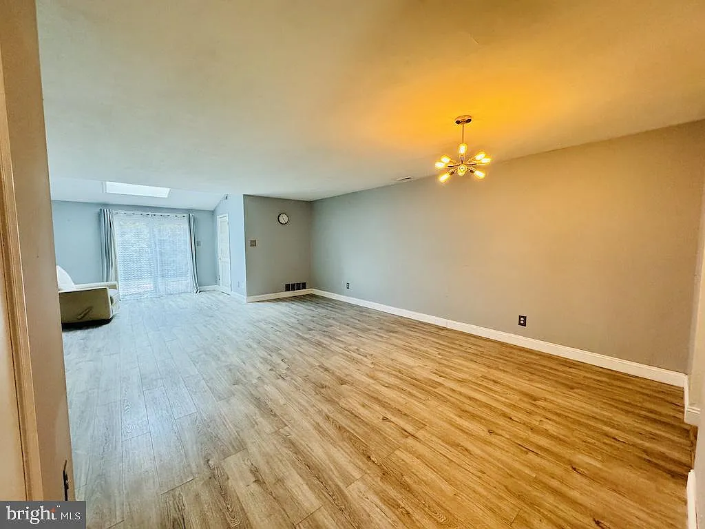 2 bed, 2.5 bath, 1476 sqft, $2,650 — Photo 2
