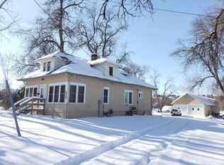 702 5th Ave SW, Jamestown, ND 58401