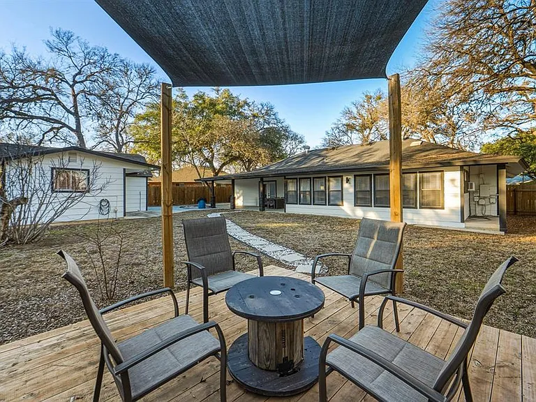 2107 Lewood Cir — Photo 28