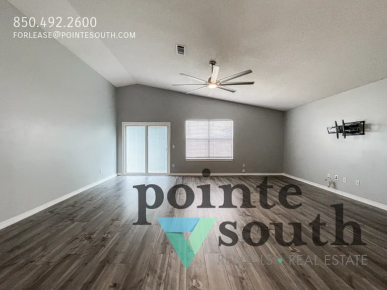 209 Staysail St — Photo 9