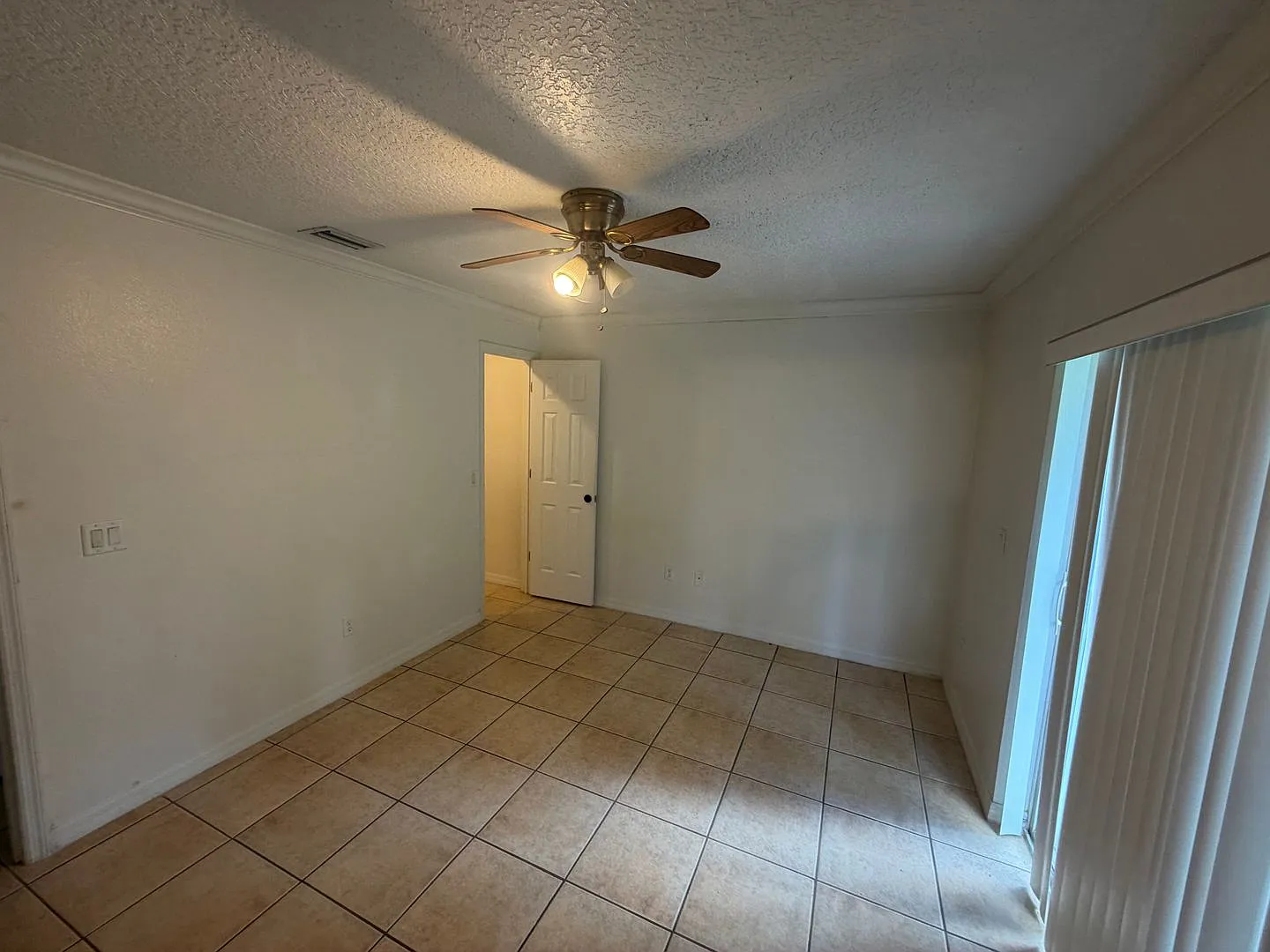 2 Bedroom, 2 Bath, 1 Car Garage Duplex In Holly Hill — Photo 3