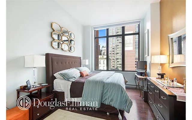 Sold by Douglas Elliman | media 4