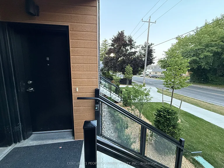 180 Clonmore Dr S #8 — Photo 9