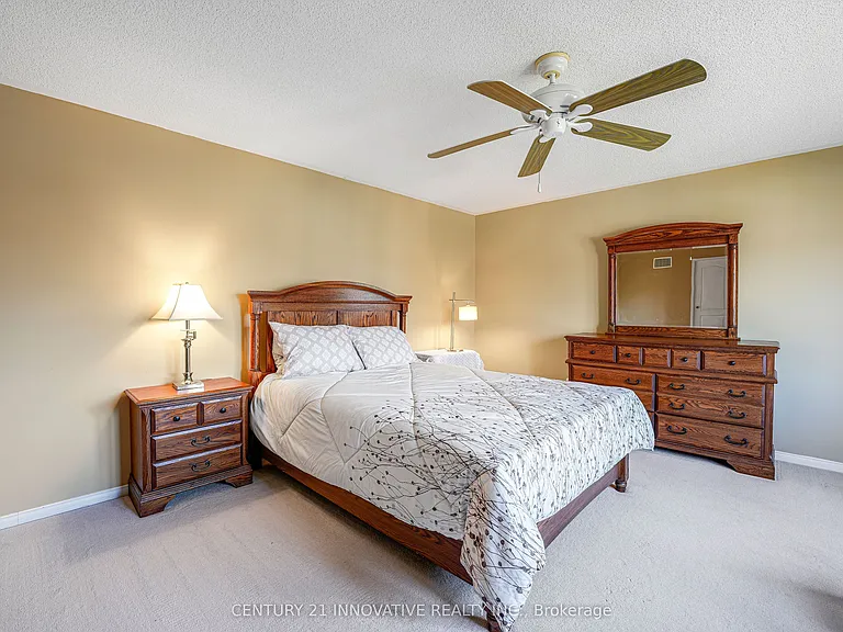 14 Middlecote Dr — Photo 37