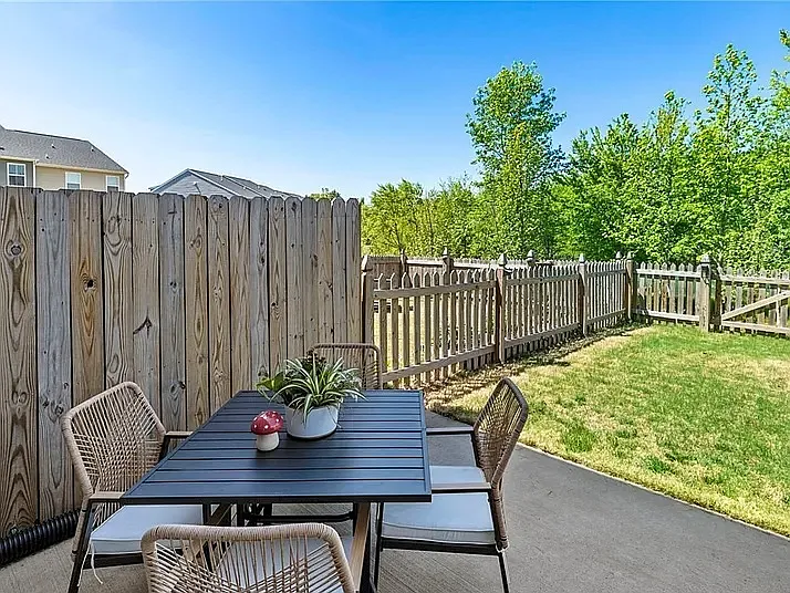 Wenrich Dr — Photo 9