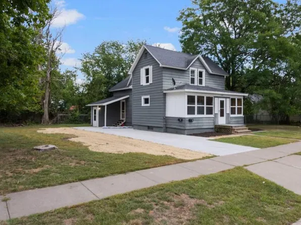 524 S Dakota Ave, New Richmond, WI 54017