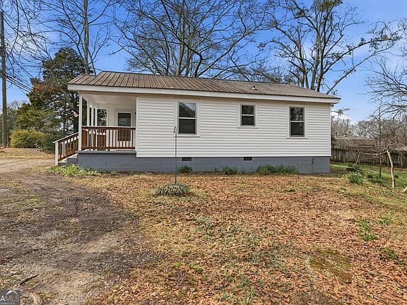 5th image of 481 Collins Rd