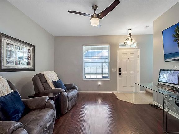 4th image of 530 Juniper Springs Dr