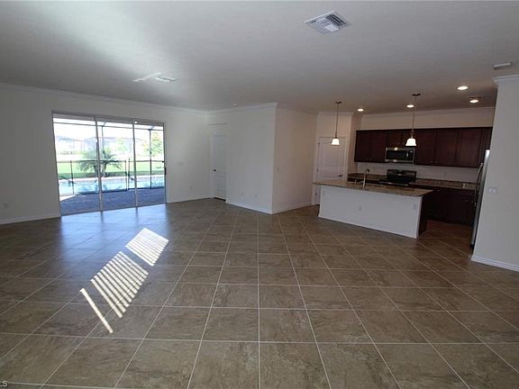 4th image of 10256 Livorno Dr