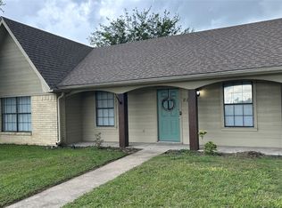 806 Crestline Dr, Mexia, TX 76667