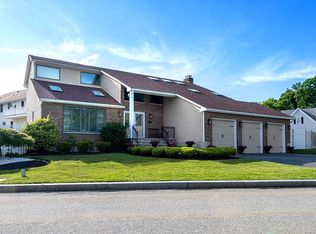 1 Concord Rd, Stoneham, MA 02180