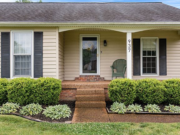 2nd image of 937 Harpeth Bend Dr