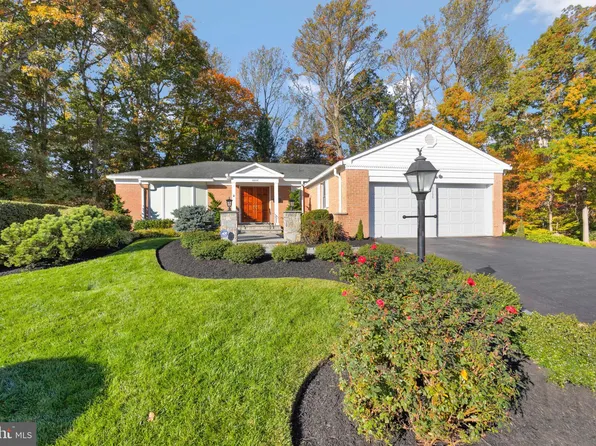 6006 Mineola Ct, Springfield, VA 22152