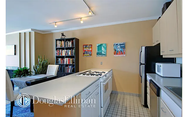 Sold by Douglas Elliman | media 10