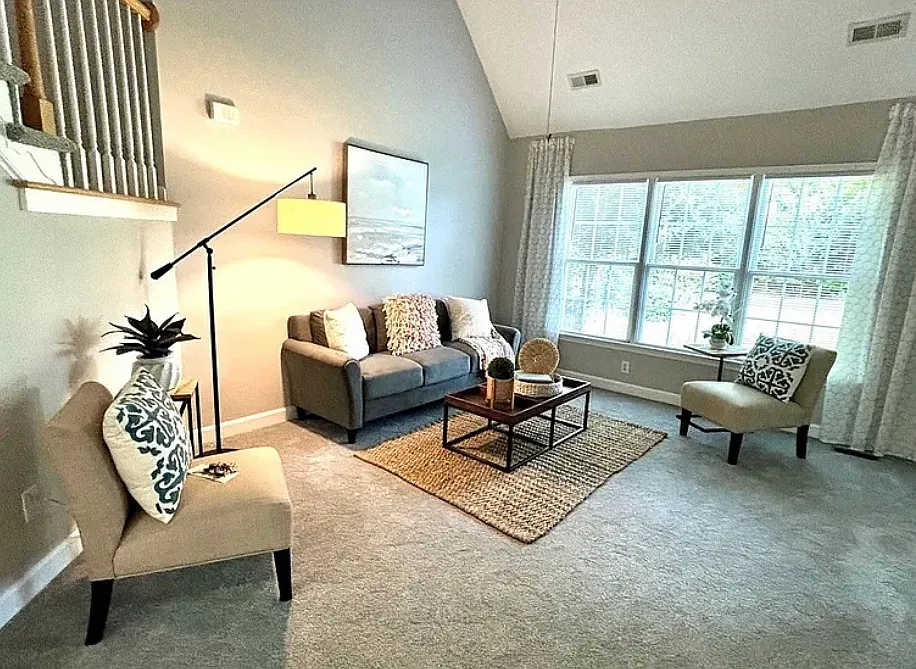 4 bed, 3000 sqft, $3,500 — Photo 3