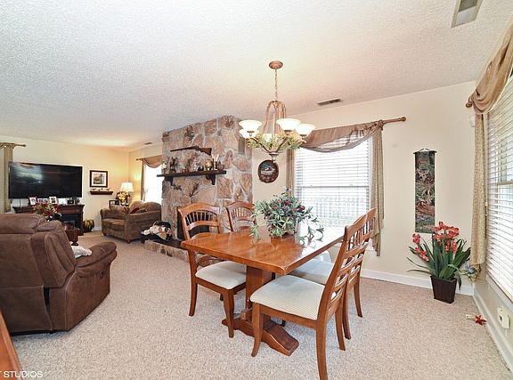 5th image of 8131 N Carnaby Ct