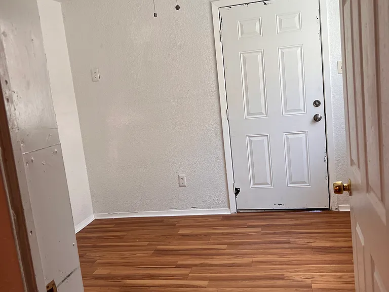 5936 Fairwood St — Photo 20