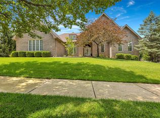 2743 Wynncrest Manor Dr, Chesterfield, MO 63005
