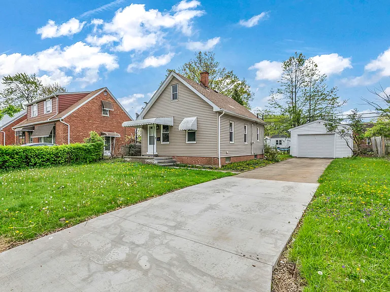20830 Trebec Ave — Photo 24